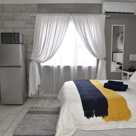 B&B 464 On 22Nd Ave Pretoria-Noord Exteriör bild