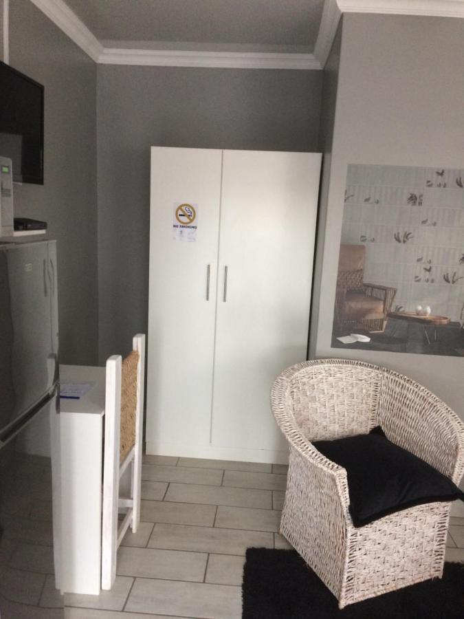 B&B 464 On 22Nd Ave Pretoria-Noord Exteriör bild