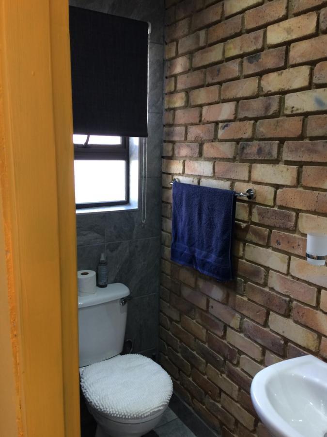 B&B 464 On 22Nd Ave Pretoria-Noord Exteriör bild