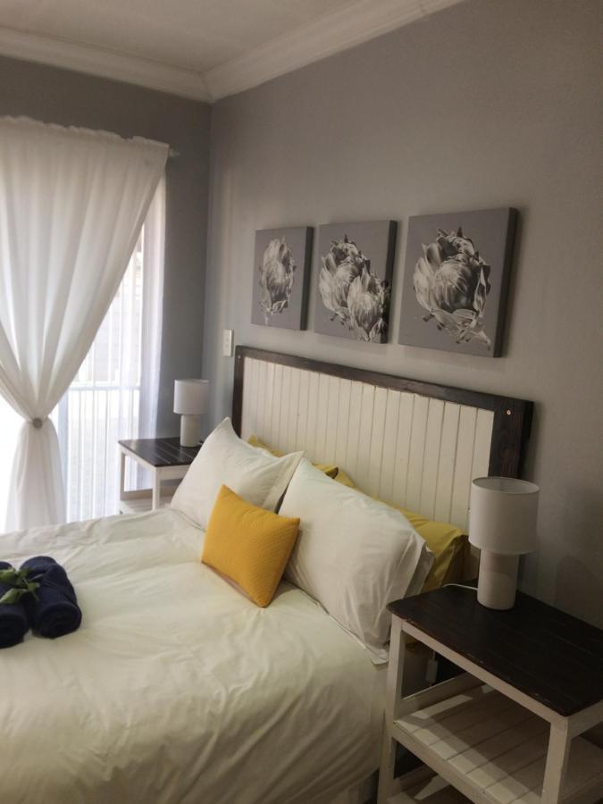 B&B 464 On 22Nd Ave Pretoria-Noord Exteriör bild
