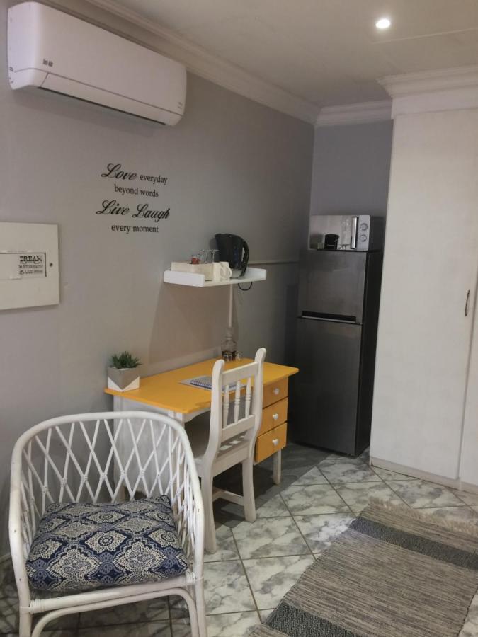 B&B 464 On 22Nd Ave Pretoria-Noord Exteriör bild